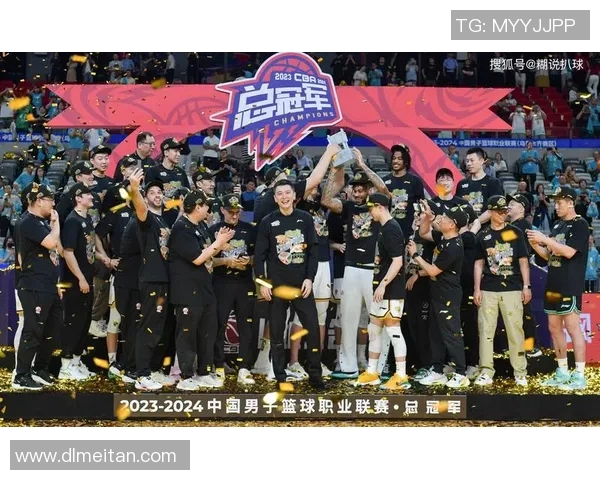 CBA精彩对决广东队与新疆队比赛视频回顾与精彩瞬间分析